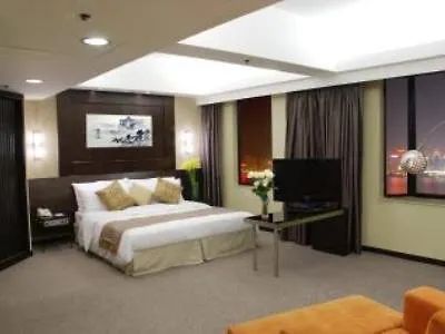 Empire Hotel Hong Kong - Wan Chai 4*,